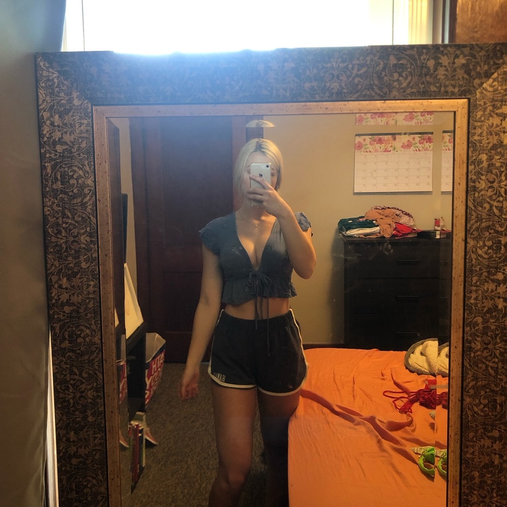 pacsun crop top 🤍
